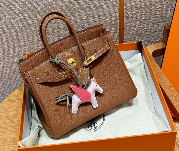 Elegant Hermes Birkin Bag Replica in Hermes Birkin 30 Gold Replica 