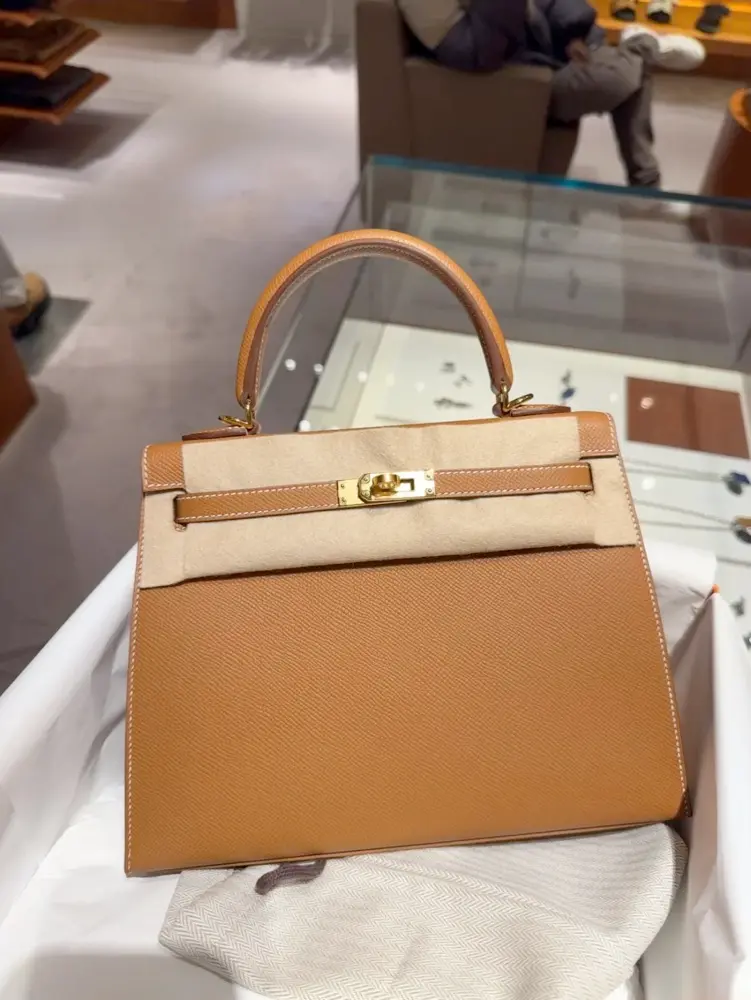 Replica Kelly 25 Bag in Gold Epsom Leather with Gold Hardware Replica Hermes Kelly 25cm Gold Color Epsom Leather Gold Hardware