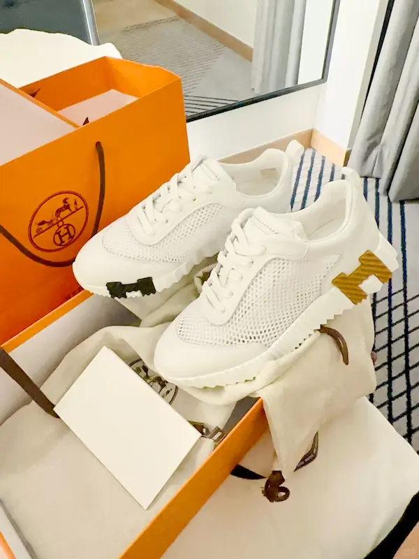 Detailed view of replica Hermes mesh sneakers ventilation and stitching Unboxing white mesh Hermes Bouncing replica sneakers - breathable summer design
