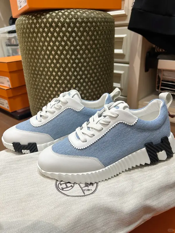 Limited edition blue replica Hermes shoes with contrast stitching Denim blue Replica Hermes Bouncing sneakers with white sole - street style ready