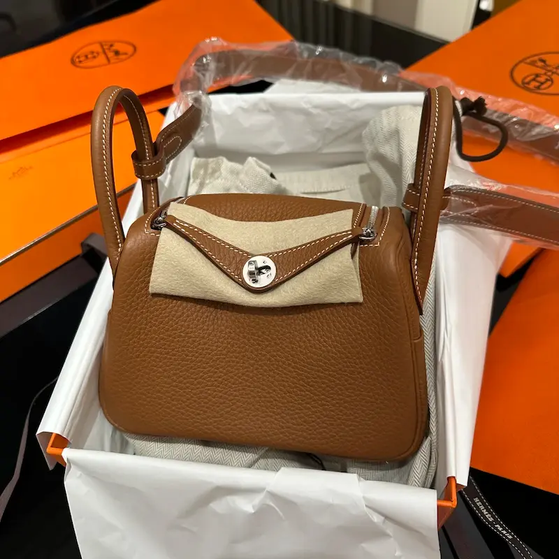 Gold Brown Lindy 19 replica unboxing experience Unboxing replica Hermes Lindy 19 in Gold Brown Clemence leather