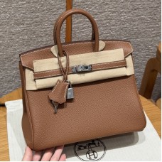 Best replica Hermes gold Birkin 25 with pristine silver hardware on the front clasp