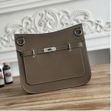 Replica Hermes Jypsiere 28 Bag - Etoupe Togo Leather Front View Replica Hermes Jypsiere 28 Bag in Etoupe Togo leather with crossbody design.