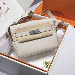 Replica Hermes Kelly Messenger Bag - Cheap price and top quality Replica Hermes Kelly Messenger Bag in Gris Perle Evercolor leather with palladium hardware.