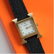 Replica Hermès Heure H Mini 21mm Gold Plated Watch with Chestnut Epsom Calfskin Strap Replica Hermès Heure H Watch Mini 21mm Yellow Gold Case Chestnut Epsom Leather Ladies Wrist Watch